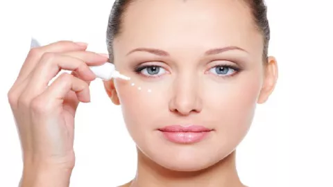 Selain Vitamin C, 3 Kandungan Skincare Ini Bisa Hilangkan Jerawat - GenPI.co