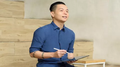 Teman Sumber Rezeki, Nih Tips Ernest Prakasa agar Relasi Berjibun - GenPI.co
