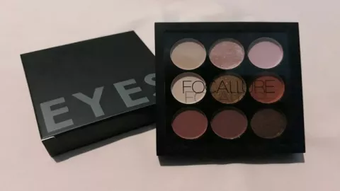 Tampil Glamor dengan Focallure 9 Colors Eyeshadow  - GenPI.co