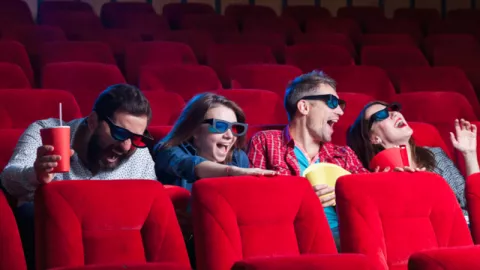 Gerakan Pakai Masker Angkat Bicara Soal Rencana Bioskop Buka Lagi - GenPI.co