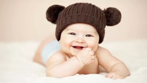 Bunda Wajib Tahu, 4 Manfaat Bayi Tak Menggunakan Sarung Tangan - GenPI.co