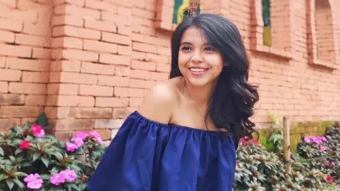 Kisah Theresia Stella Bikin Poni Palsu, Raup Untung Menggiurkan - GenPI.co