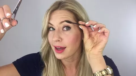 3 Tips Merawat Alis Tetap Cantik Tanpa Perlu Ke Salon - GenPI.co