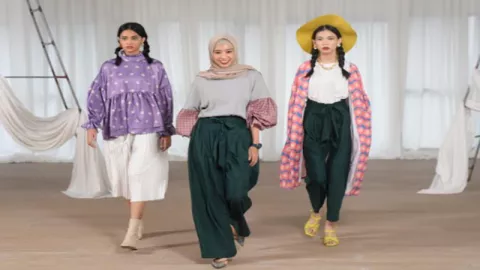 OOTD Sambut Tahun Baru, Kamu Bisa Padukan Gaya Retro dan Romatis - GenPI.co