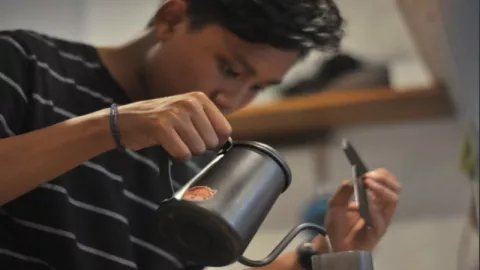Prinovanto, Mahasiswa yang Sukses Jalani Bisnis dari Hati - GenPI.co