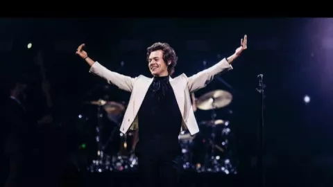 Harry Styles Ungkap Fakta One Direction, ini Katanya - GenPI.co