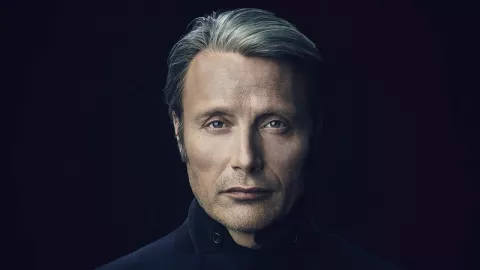 Mads Mikkelsen Gantikan Posisi Johnny Depp Jadi Grindelwald - GenPI.co