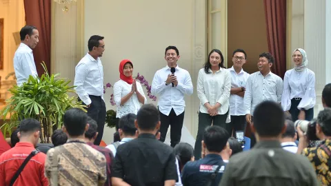 Analis Bingung Stafsus Jokowi Diperebutkan, Ucapannya Telak - GenPI.co