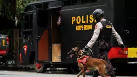 Manuver Kilat Densus 88 Mematikan, 18 Teroris Cuma Melongo - GenPI.co