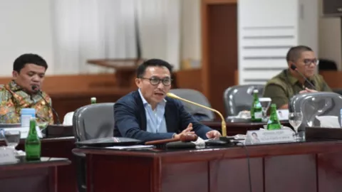 Deg-degan Tunggu Surpres Calon Kapolri, DPR Kecualikan Ini - GenPI.co