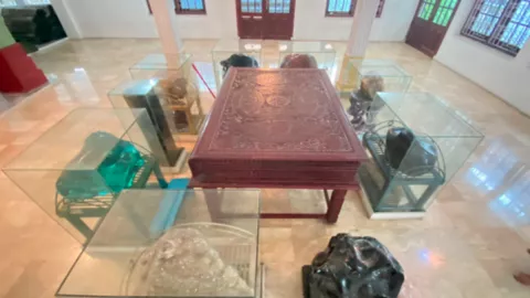 Ada Al-qur'an Raksasa di Masjid Perahu - GenPI.co