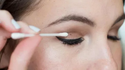 Cotton Bud Bukan Buat Korek Kuping Saja, Banyak Manfaat Lainnya - GenPI.co