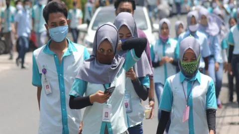 Waspada, Tempat Kerja Berisiko Tinggi Muncul Klaster - GenPI.co