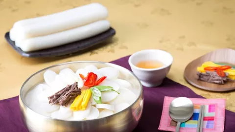 Malam Tahun Baru Makin Lengkap Ditemani 3 Hidangan Korea Ini! - GenPI.co