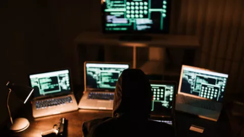 Waspada Penyadapan WhatsApp, Pakar Minta Polisi Bertindak! - GenPI.co