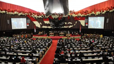 Baru Dilantik, Anggota DPR/MPR Sudah Bolos dan Tidur Saat Sidang? - GenPI.co