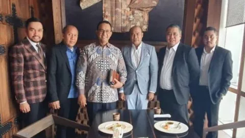 Mantul, Fraksi Nasdem Foto Bersama Anies Viral di Medsos - GenPI.co