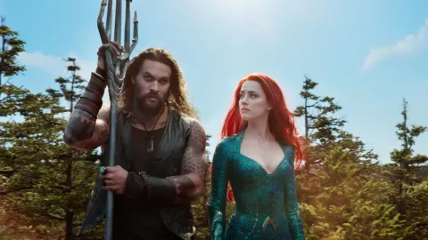 Bela Johnny Depp, Fans Ingin Amber Heard Tak Main di Aquaman 2 - GenPI.co