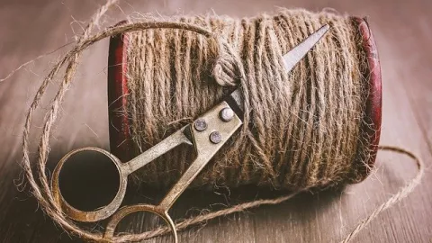 Jimat Mampu Usir Makhluk Halus bagi Ibu Hamil, Mitos atau Fakta? - GenPI.co