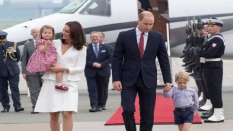 Begini Gaya Liburan Pangeram William Bersama Kate Middleton - GenPI.co