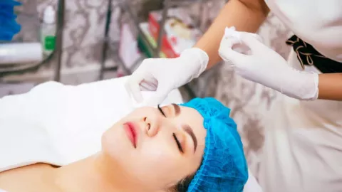 Tips Mencari Klinik Kecantikan yang Aman dan Tepat - GenPI.co