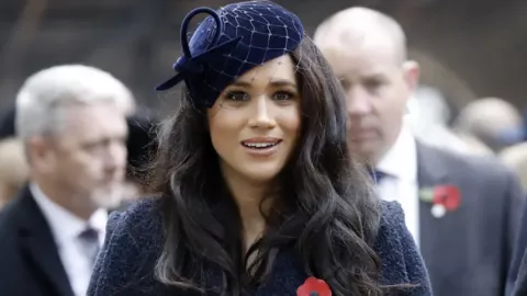 Dituding Menindas Staf Kerajaan, Meghan Markle Beri Jawaban Telak - GenPI.co