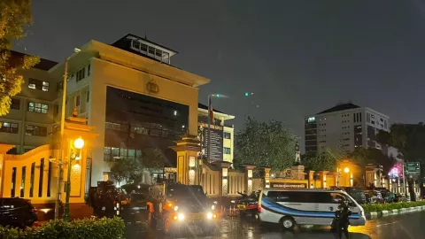 Imbas Aksi Teror Mabes Polri, Polda Metro Jaya Dijaga Super Ketat - GenPI.co