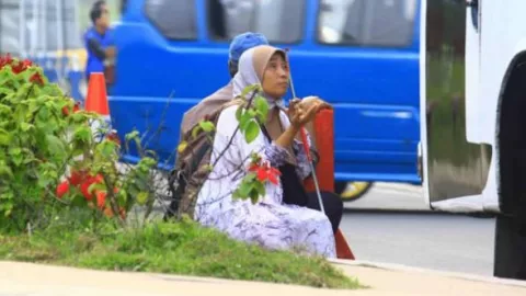 Sindikat Pengemis di Puncak, Menjual Iba ke Turis Timur Tengah  - GenPI.co