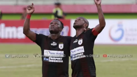 Hajar PS Tira Persikabo, Persipura Jayapura Masuk 4 Besar - GenPI.co