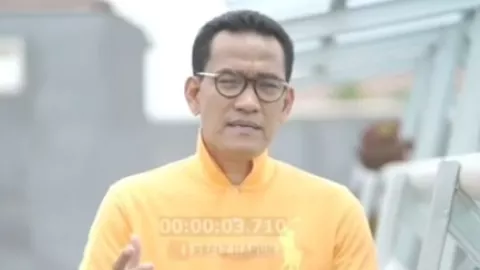 Anies Baswedan Top Maju Pilpres 2024, Refly Harun Sentil Ini - GenPI.co