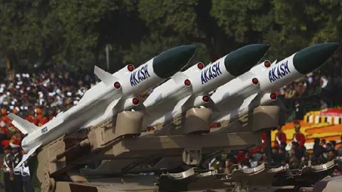China Kerahkan Jet Tempur, India Siapkan Rudal Akash di Himalaya - GenPI.co