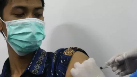 Cegah Klaster, Sleman Geber Vaksinasi Pedagang Pasar - GenPI.co