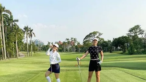 Kegandrungan Main Golf, Luna Maya Tuding Ada Seleb yang Iri - GenPI.co