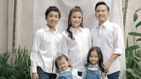 Ruben Onsu Sambut Imlek di Rumah Saja - GenPI.co
