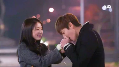 Kisahkan Cinta Segitiga, 4 Drama Korea Ini Bikin Geregetan - GenPI.co