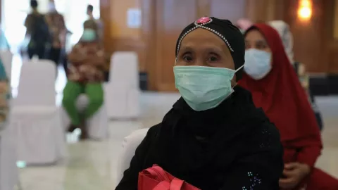 Warga Telantar Perlu Kartu Kependudukan, Ini Alasan Mensos Risma - GenPI.co