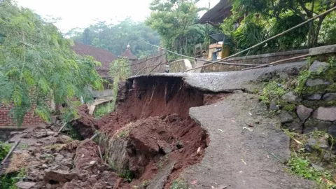 Kabupaten Tasikmalaya Berstatus Siaga Banjir dan Longsor - GenPI.co JABAR