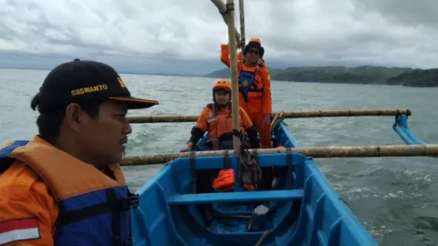 Terbawa Arus Ombak, Seorang Pelajar Hilang di Laut Pangandaran - GenPI.co JABAR
