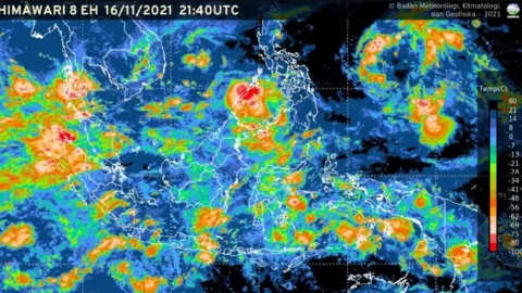 Prakiraan Cuaca Hari Ini, Jawa Barat Bakal Hujan Deras - GenPI.co JABAR