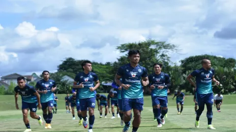 Jelang Kontra Arema FC, Persib Gelar Latihan Ringan - GenPI.co JABAR