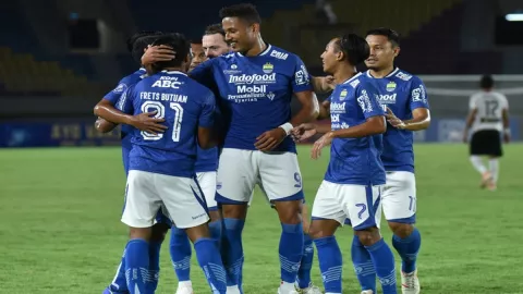 Hasil Liga 1: Persib Menang dari Madura United, Skor 1-0 - GenPI.co JABAR