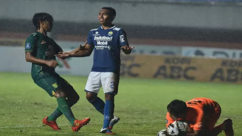 Pelatih Persebaya Ingin Persib Bandung Main dengan Kekuatan Penuh - GenPI.co JABAR