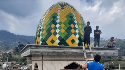 Komunitas Moge HDCI Bantu Pembangunan Kubah Masjid di Lembang - GenPI.co JABAR