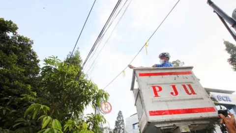 Ganggu Estetika, Pemkot Bandung Tata Kabel di Jalanan - GenPI.co JABAR