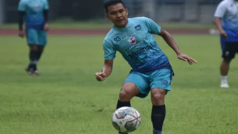 Pemain Andalan Persib Bandung ini Isyaratkan Bertahan - GenPI.co JABAR
