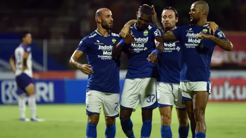 Penalti Bruno Cantanhede Bawa Persib ke Puncak Klasemen Liga 1 - GenPI.co JABAR