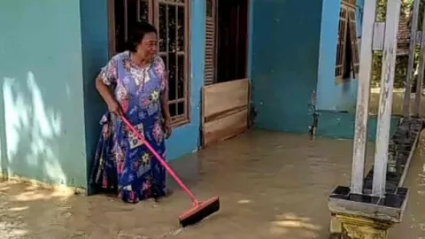 Waduh! 698 Rumah Warga di Cirebon Terendam Banjir Hingga 1 Meter - GenPI.co JABAR