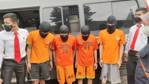Tewaskan Warga Bogor di Kafe, 8 Anggota Gangster Diburu Polisi - GenPI.co JABAR