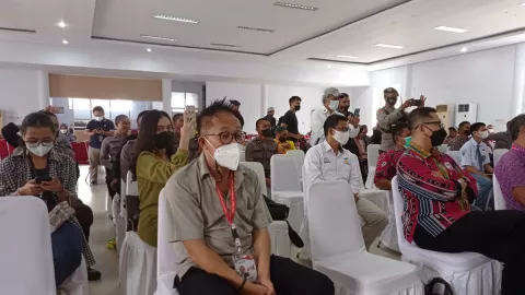 Ketua HPN 2022 Auri Jaya Kena Hipnotis, Heboh Banget - GenPI.co JABAR