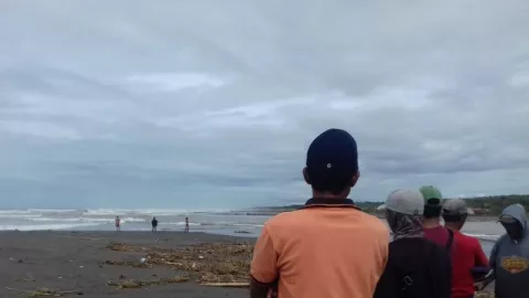 Sedang Cari Ikan di Tepi Pantai, Nelayan Cianjur Tiba-tiba Hilang - GenPI.co JABAR